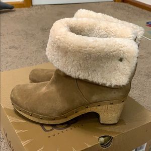UGG LYNNEA BOOTS
